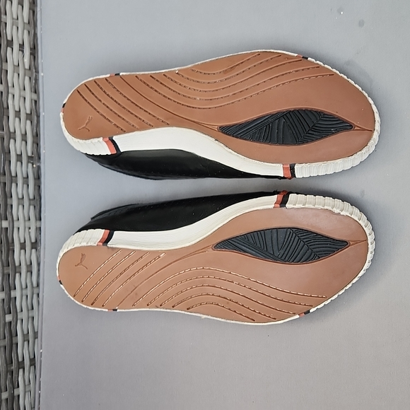 Alexander McQueen X PUMA black logo sneakers size 10 US - Picture 7 of 8